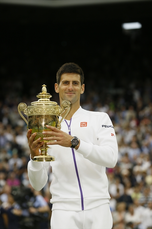 Novak_2015WB_trophy_01_R.JPG